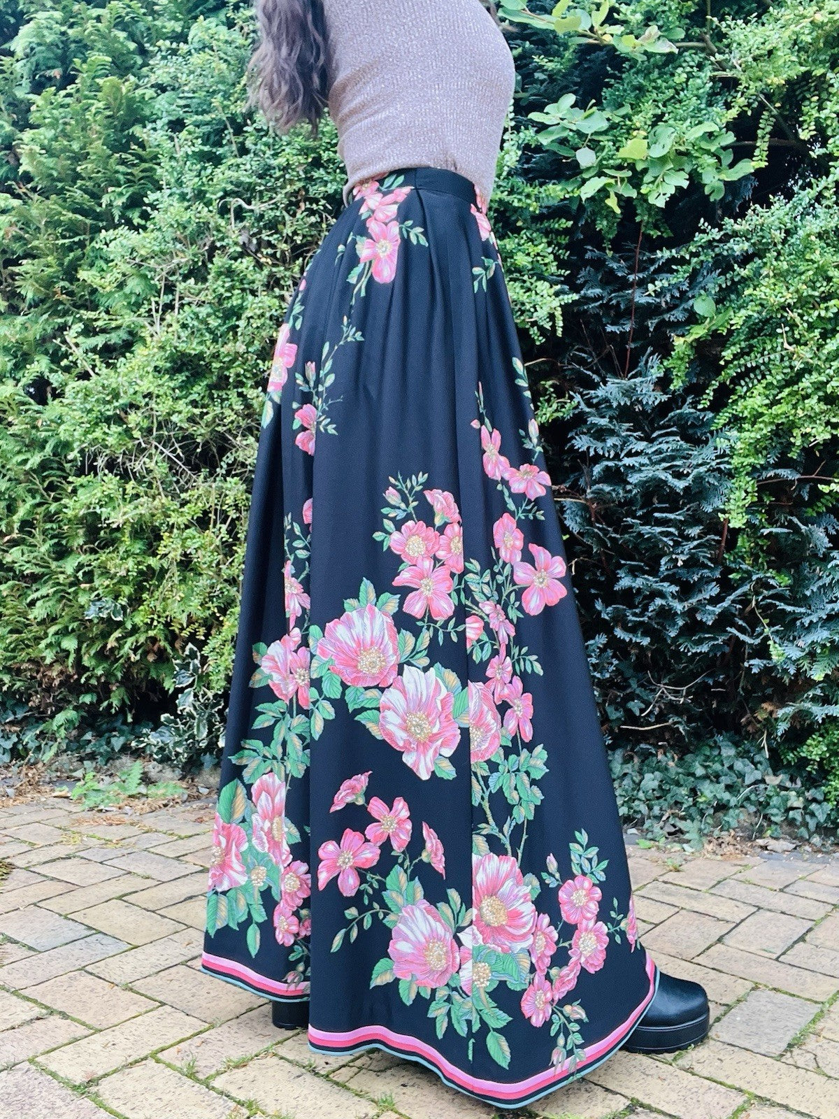 Vintage 1970s Maxi Skirt, Long High Waist Bold Retro Flower Print Pink Black 6