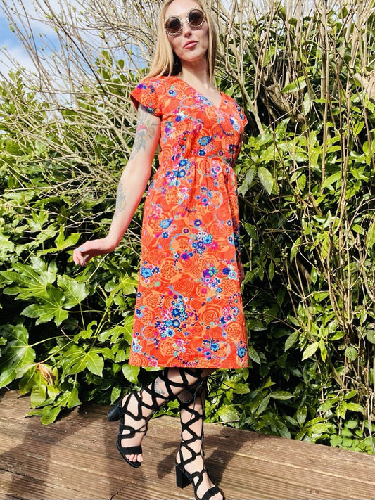 Vintage 1960s Psychedelic Dress Vibrant Floral Short Sleeve Summer Dress Size 12