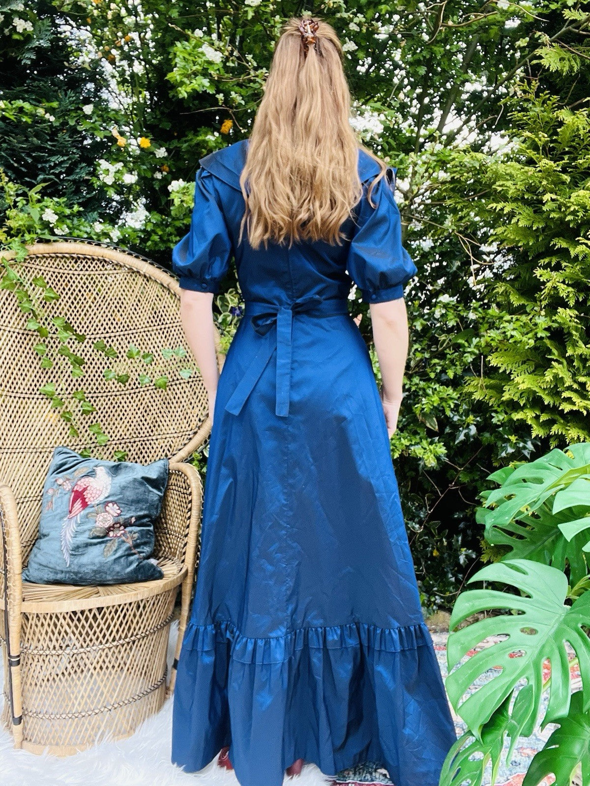 Vintage 1990s Prom Dress Vera Mont Dark Blue Ball Gown With Puff Sleeves Size 10