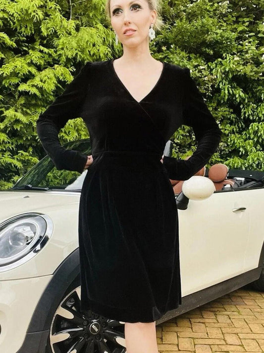 Vintage 1980s Velvet Dress Knee Length With Long Sleeves Black Size 10 to 12