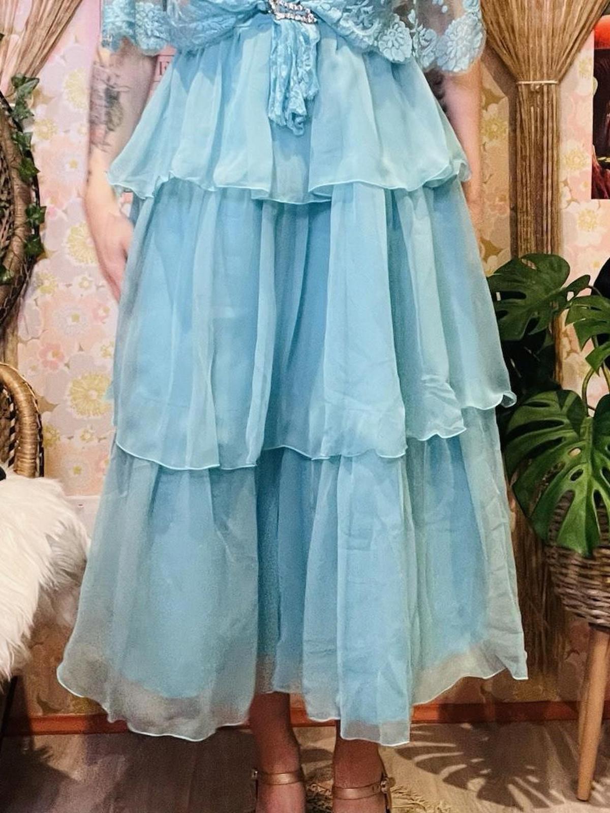 Vintage 1980s Prom Dress Layered Floaty Cocktail Gown With Lace Cape Sleeves 10