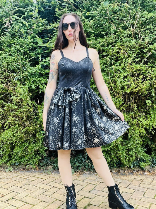 Vintage 1980s Part Dress By C&A Black With Retro Silver Floral Pattern Size 10