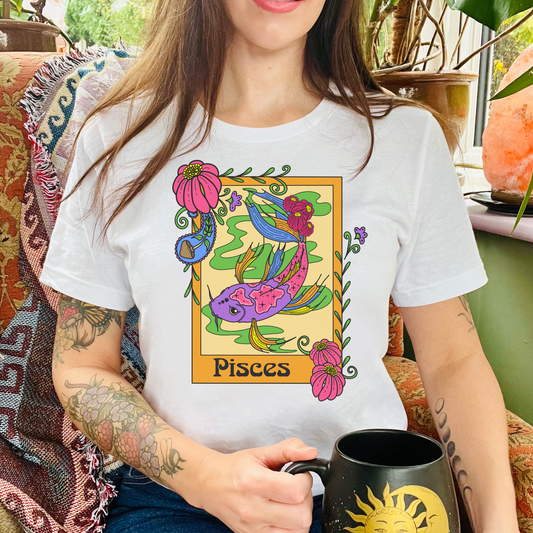 Pisces star sign T-Shirt, Fish zodiac astrology top, Horoscope birthday gift Tee, Bold retro colourful Design tshirt