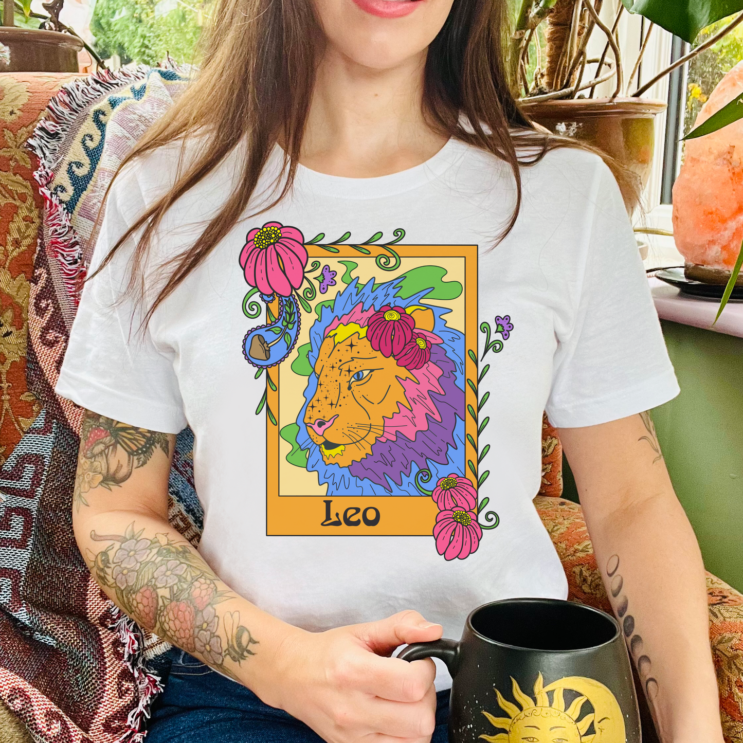Leo star sign T-Shirt, Lion zodiac astrology top, Horoscope birthday gift Tee, Bold retro colourful Design tshirt