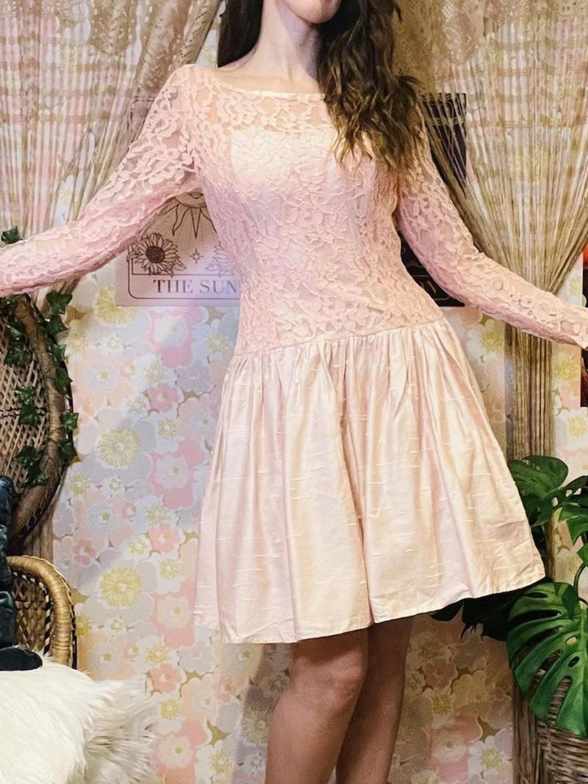 Vintage 1990s Prom Dress Short Lace Long Sleeve Corset Party Dress Pink Size 10