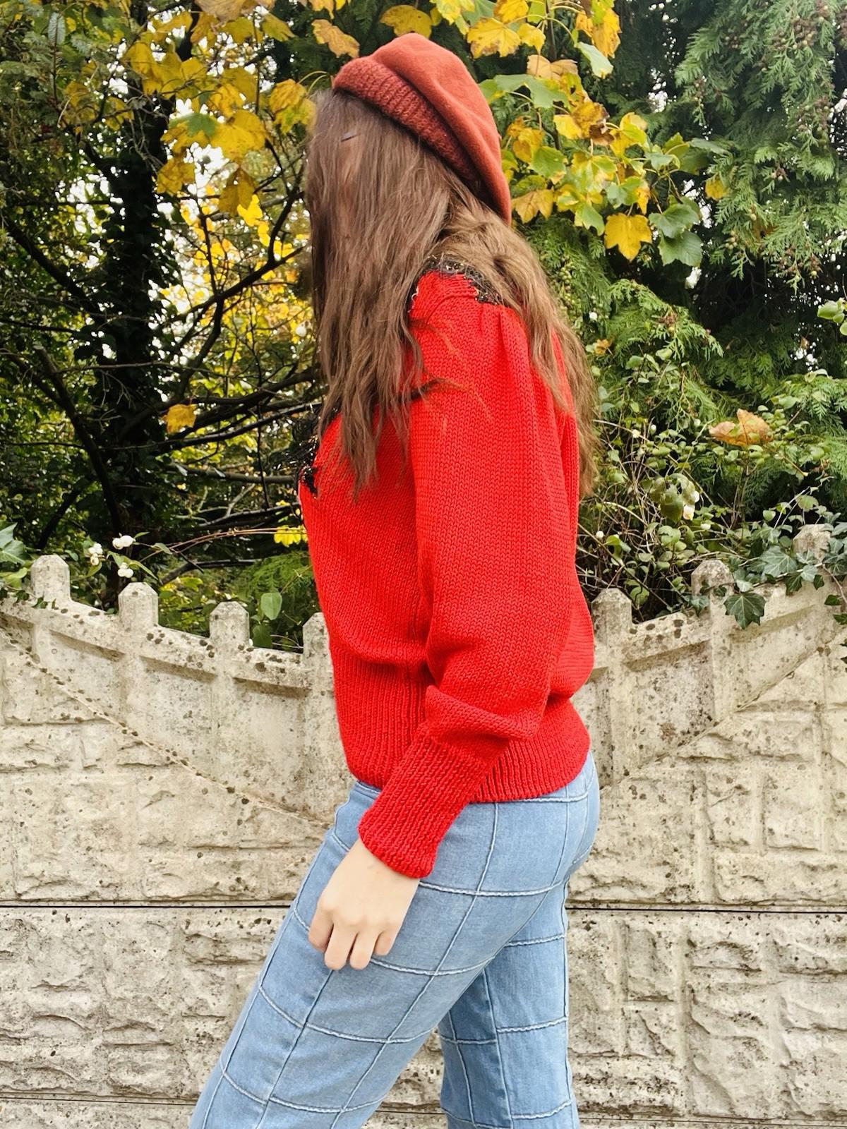 Vintage 1980s red Jumper size 12 14 Retro Funky Bold Knitted Sweater V Neck