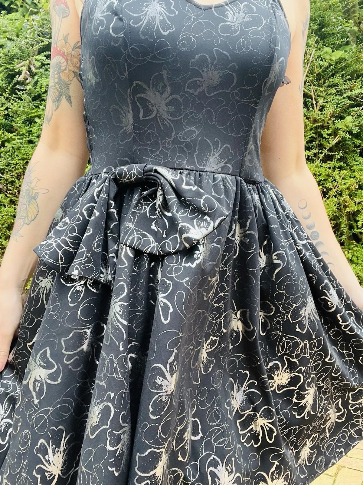 Vintage 1980s Part Dress By C&A Black With Retro Silver Floral Pattern Size 10