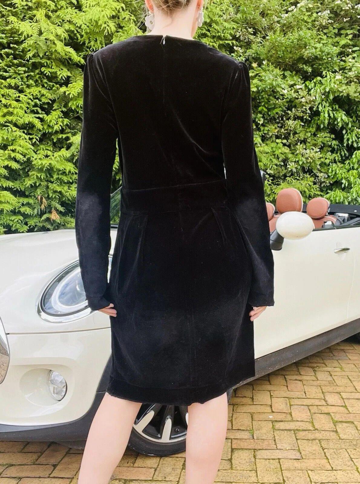 Vintage 1980s Velvet Dress Knee Length With Long Sleeves Black Size 10 to 12