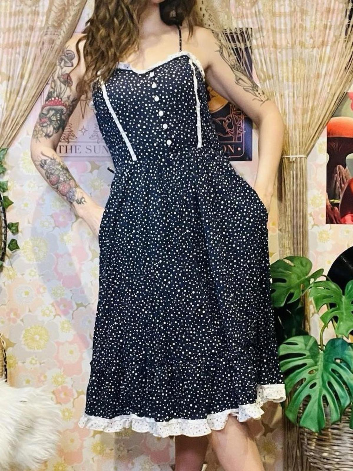 Vintage 1960s Summer Dress Polkadot With Frilly Hem And Pockets Size 12