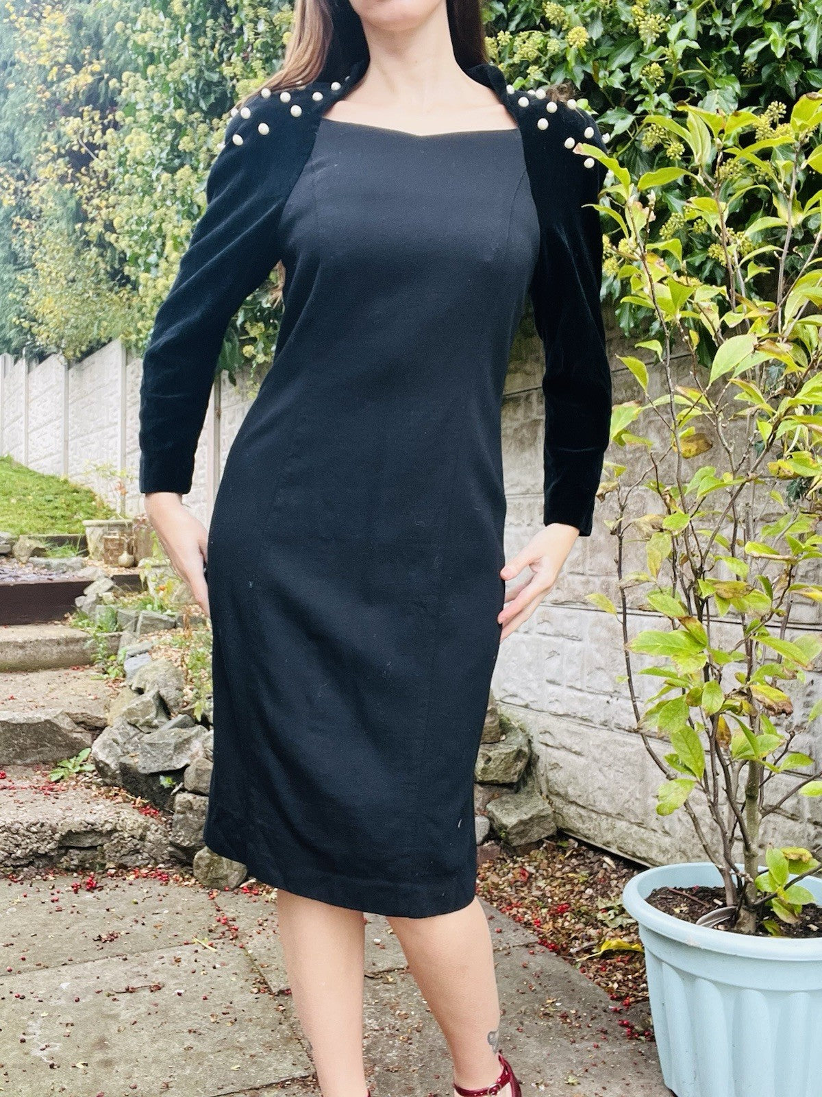 Vintage 1980s Cocktail Dress Black Size 12 Retro 80s Formal Velvet Beaded Sleeve