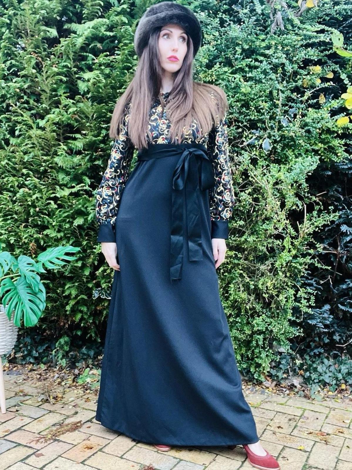 Vintage 1960s Maxi Dress Long Sleeve Embroidered Hippie Boho Tie Waist Dress 10