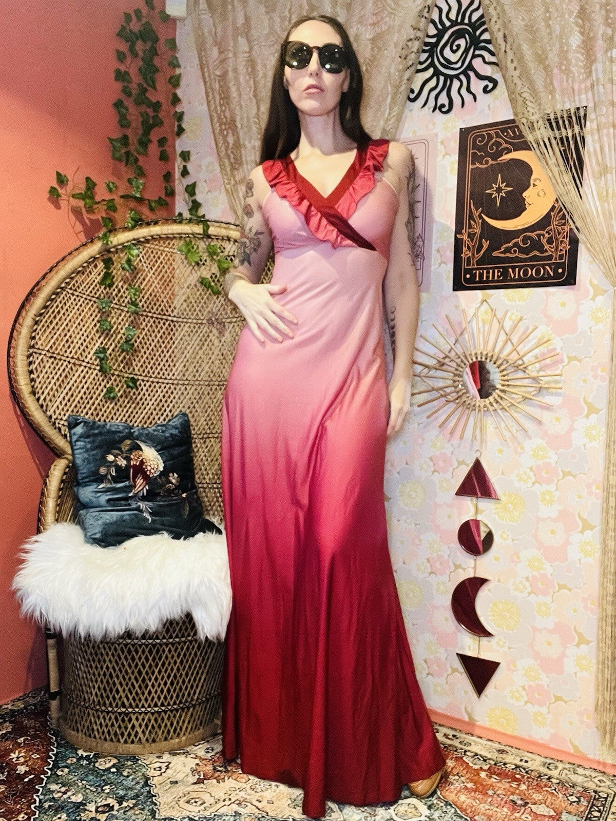 Vintage 70s Cocktail Dress Size 8 Retro Frilly Slinky Evening Gown Ombre Pink