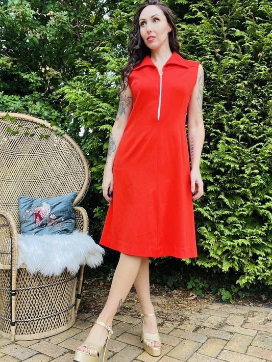 Vintage 1970s Red Dress Retro Shirt Dagger Collar Style With Zip Knee Length  14