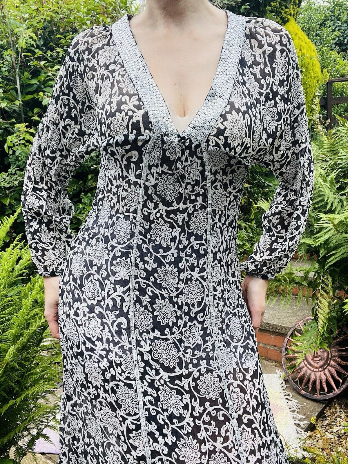 Monsoon Beach Cover Up Shear With Floral Print And Sequin Detail Size 8