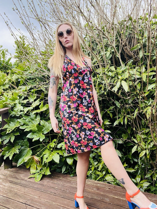 Vintage Halter neck Backless Dress Short Floral Summer Babydoll Dress Size 10