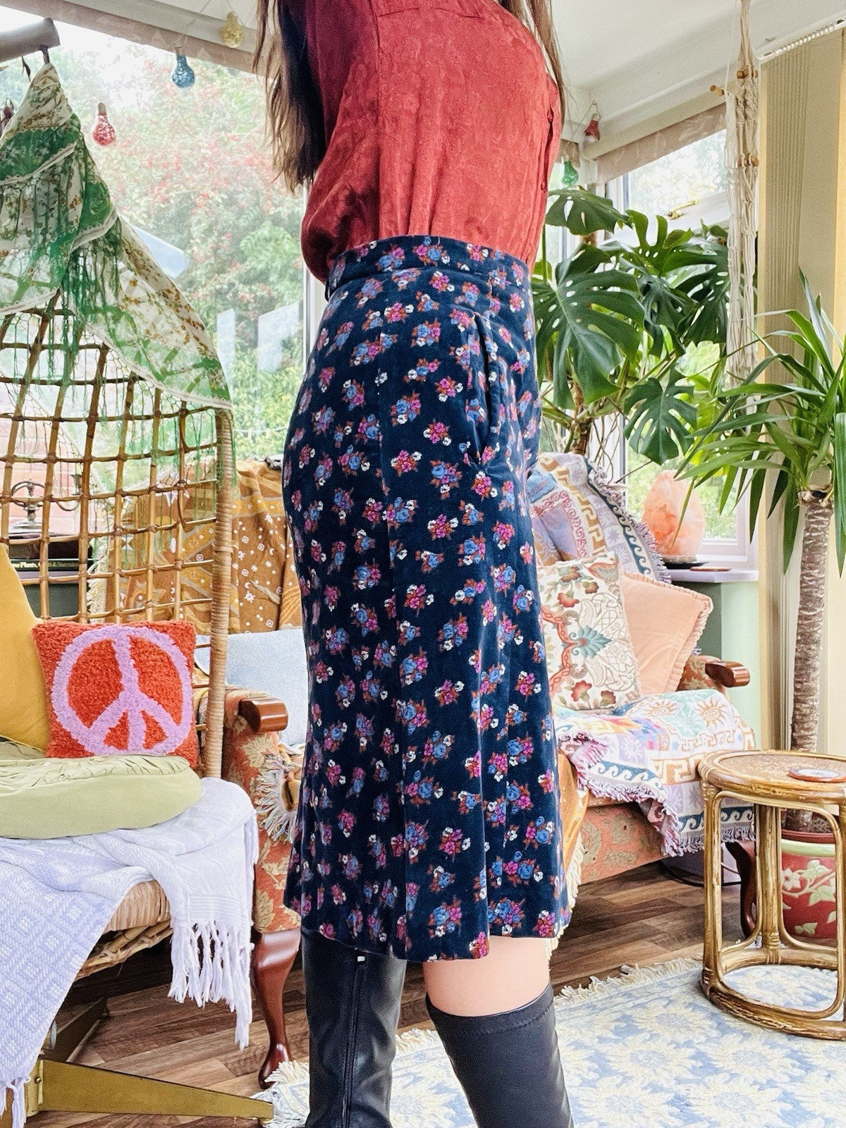 Vintage 1970s Velvet Skirt, Whimsigoth Ditsy Floral Hig Waist Midi Skirt Size 14