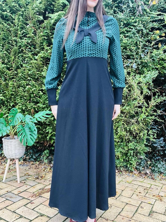 Vintage 1970s Long Dress Size 8 High Neck Long Sleeve Retro Polkadot Black Green