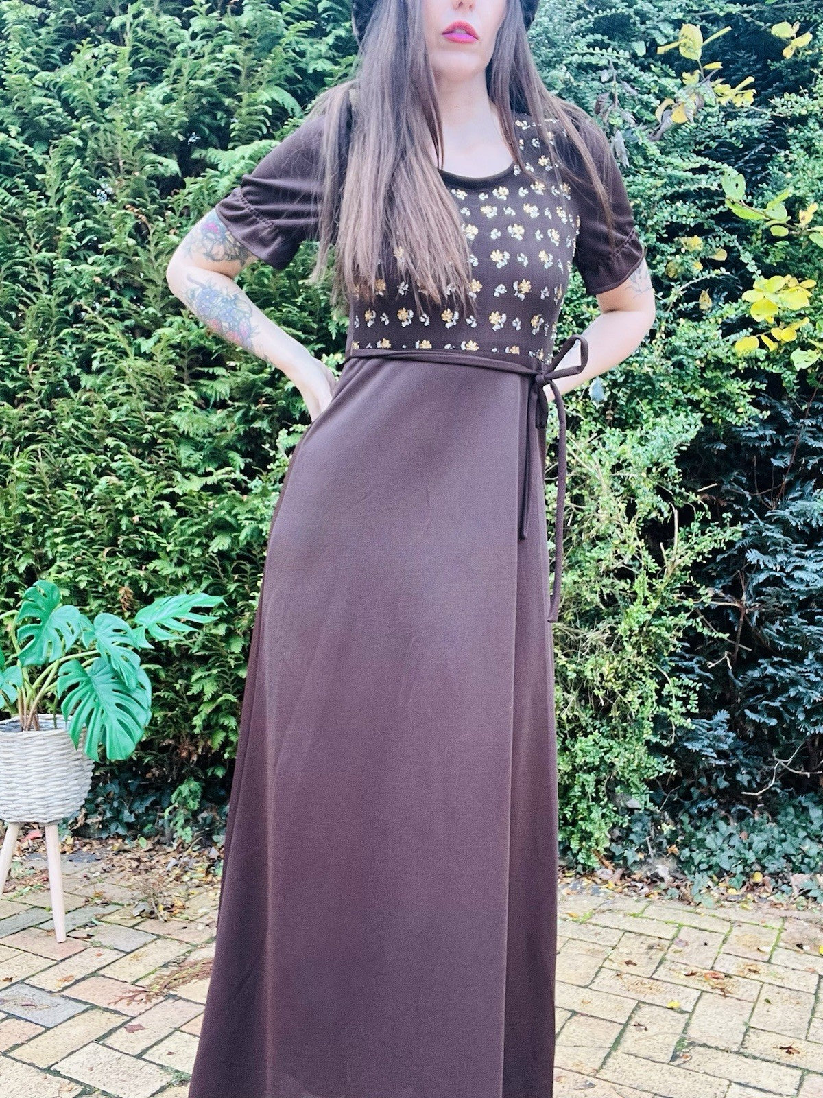 Vintage 60s Maxi Dress Size 10 Brown With Tie Waist And Retro Gold Detail