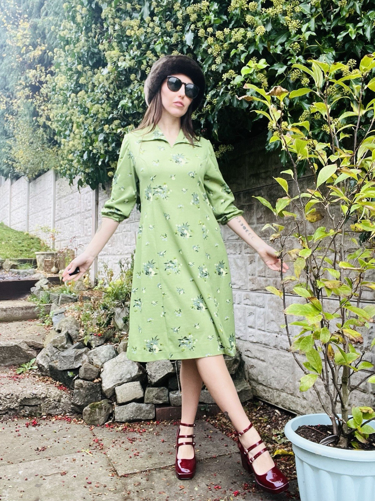Vintage 1960s Tea Dress Green Size 14 Ditsy Floral Autumn Collared Midi Dress