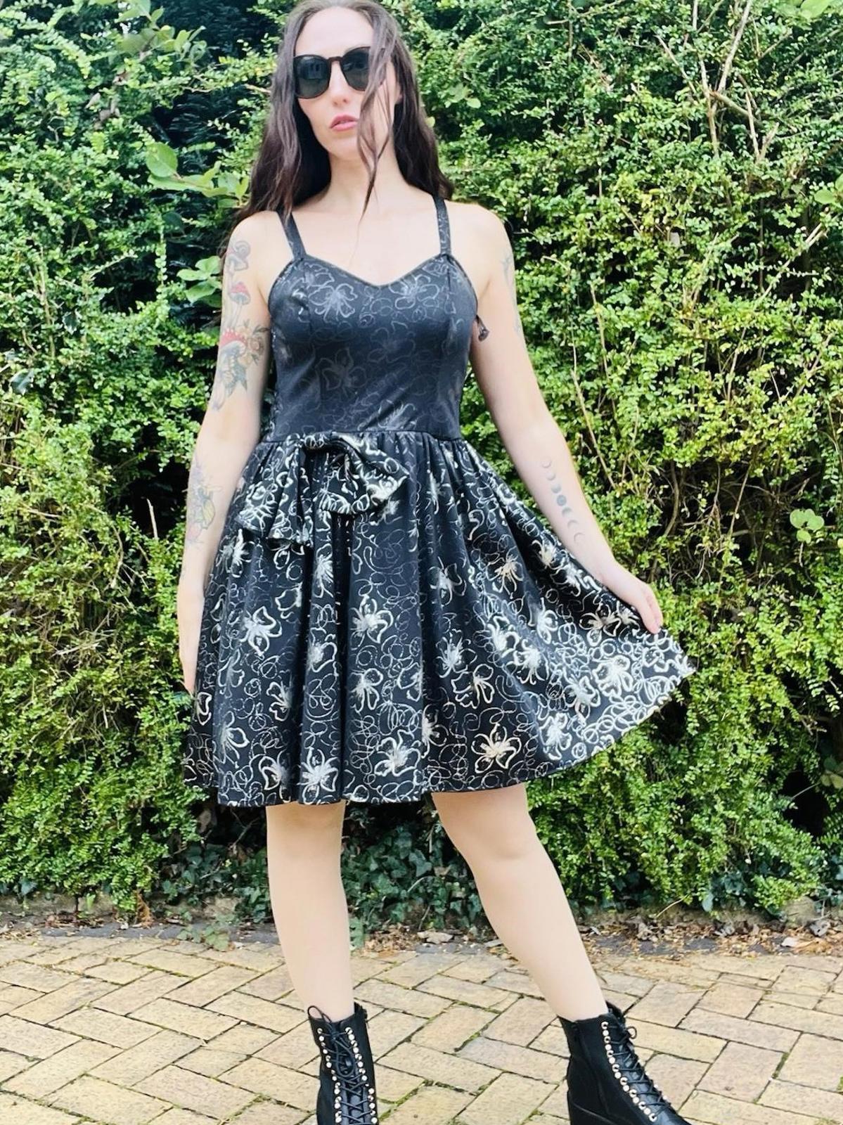 Vintage 1980s Part Dress By C&A Black With Retro Silver Floral Pattern Size 10