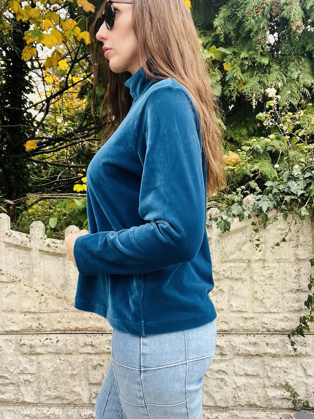 Vintage 1980s Velvet Top Blue Size 18 By Berkertex Turtle Neck Ribbed Jumper