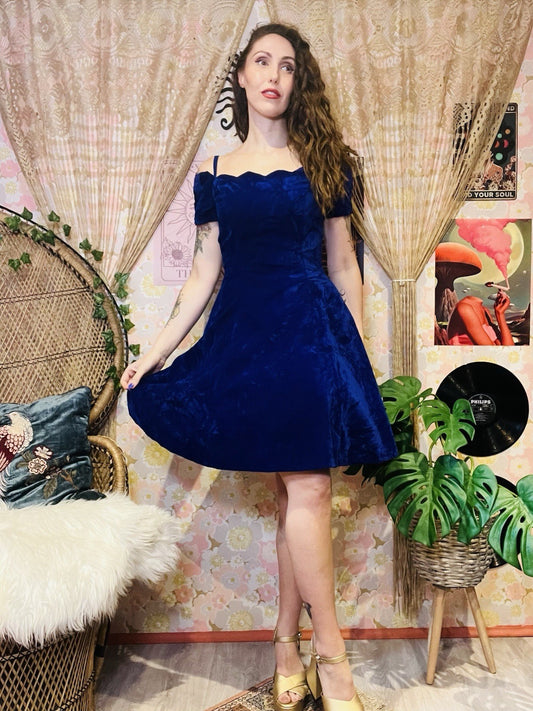 Vintage 1990s Party Dress Velvet Scallop Off Shoulder Neck A Line Fit Purple 10