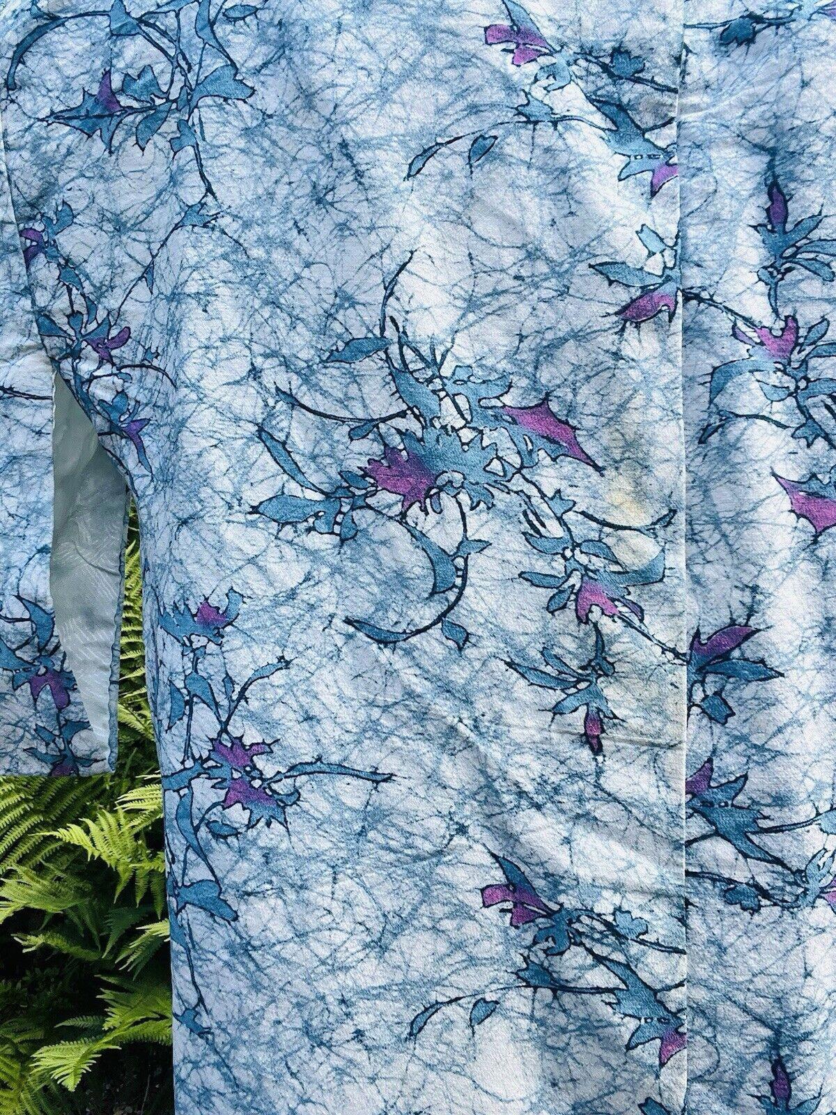 Vintage 1970s Hippie Boho Kimono Jacket With Blue retro Abstract Print Free Size