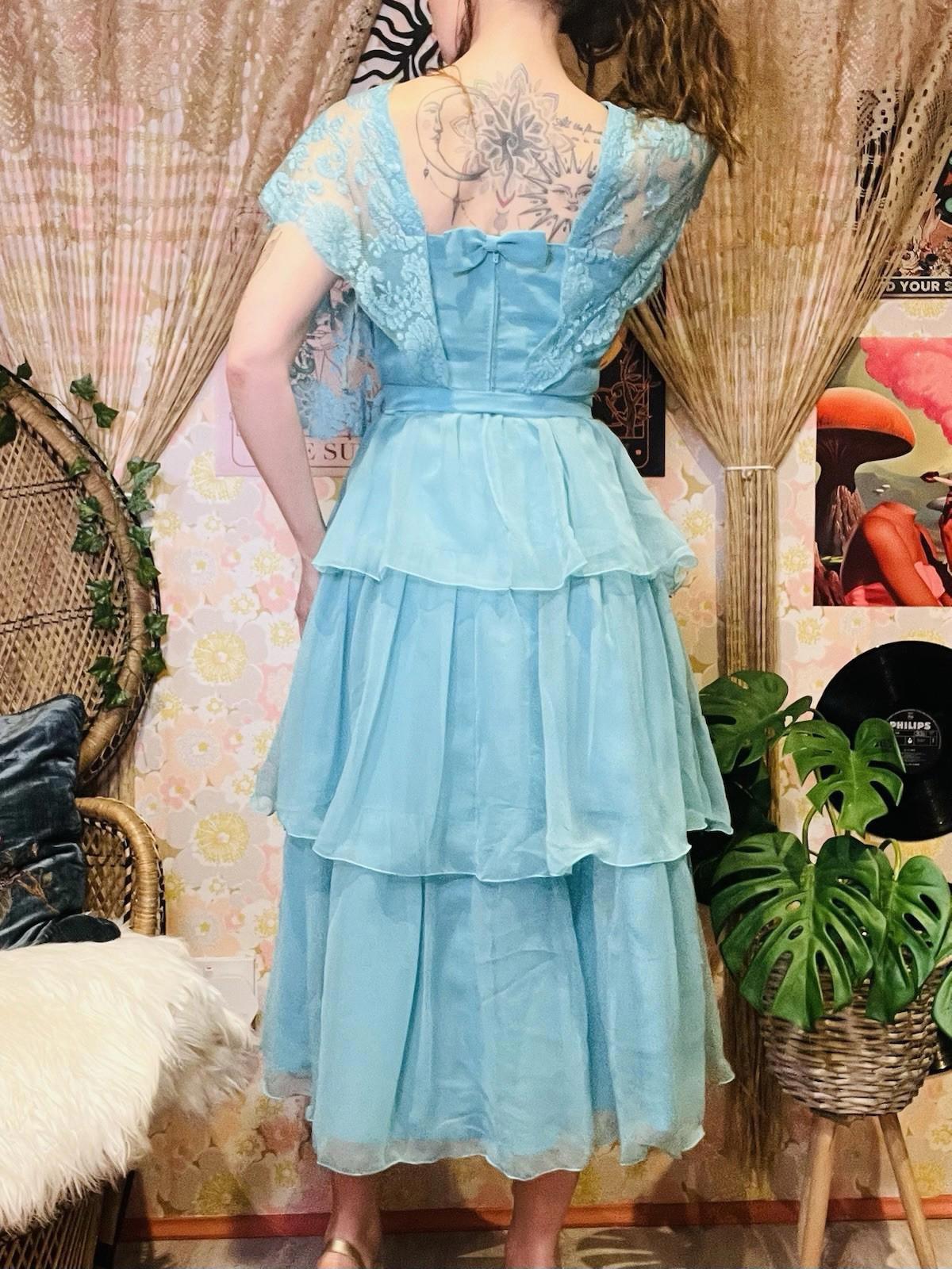 Vintage 1980s Prom Dress Layered Floaty Cocktail Gown With Lace Cape Sleeves 10