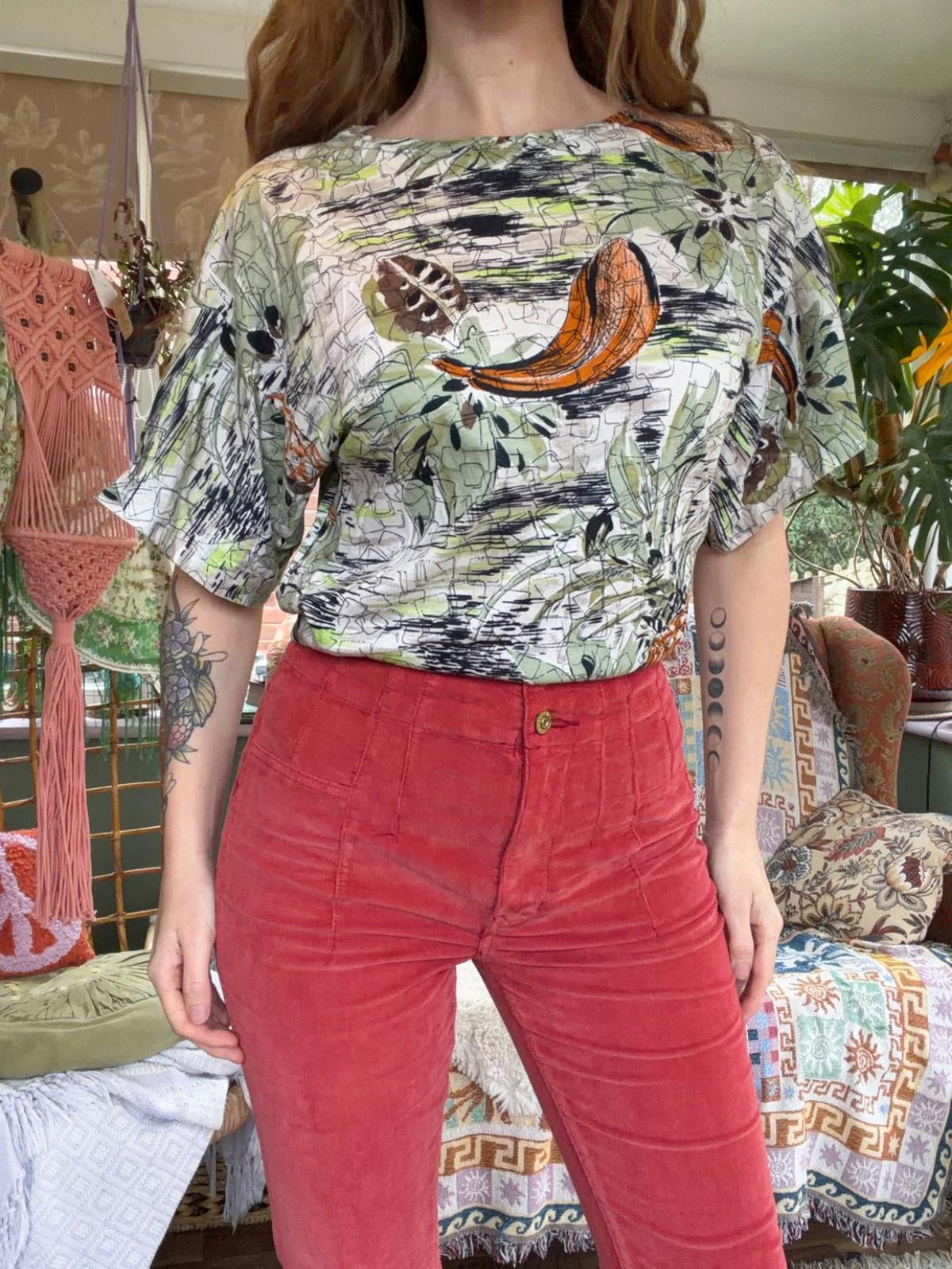 Vintage 1990s Summer T-shirt Single Stitch retro Abstract Pineapple Design 14 16