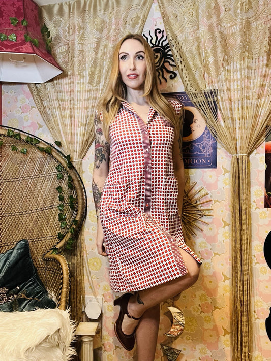 Vintage 1960s Shirt Dress Retro Print Button Down Dress With Pockets Red Size 10
