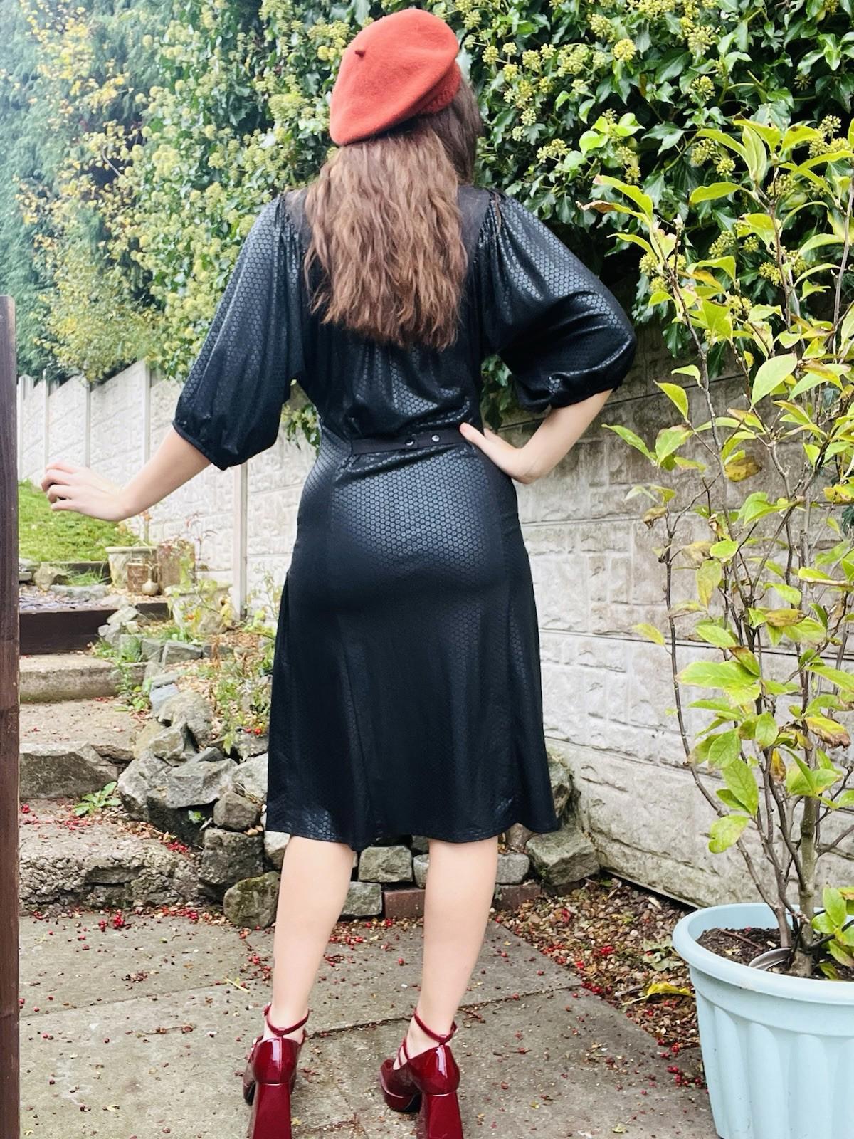 Vintage 1980s Party Dress Black Size 8 to 10 Dropped Waist Puff Sleeves