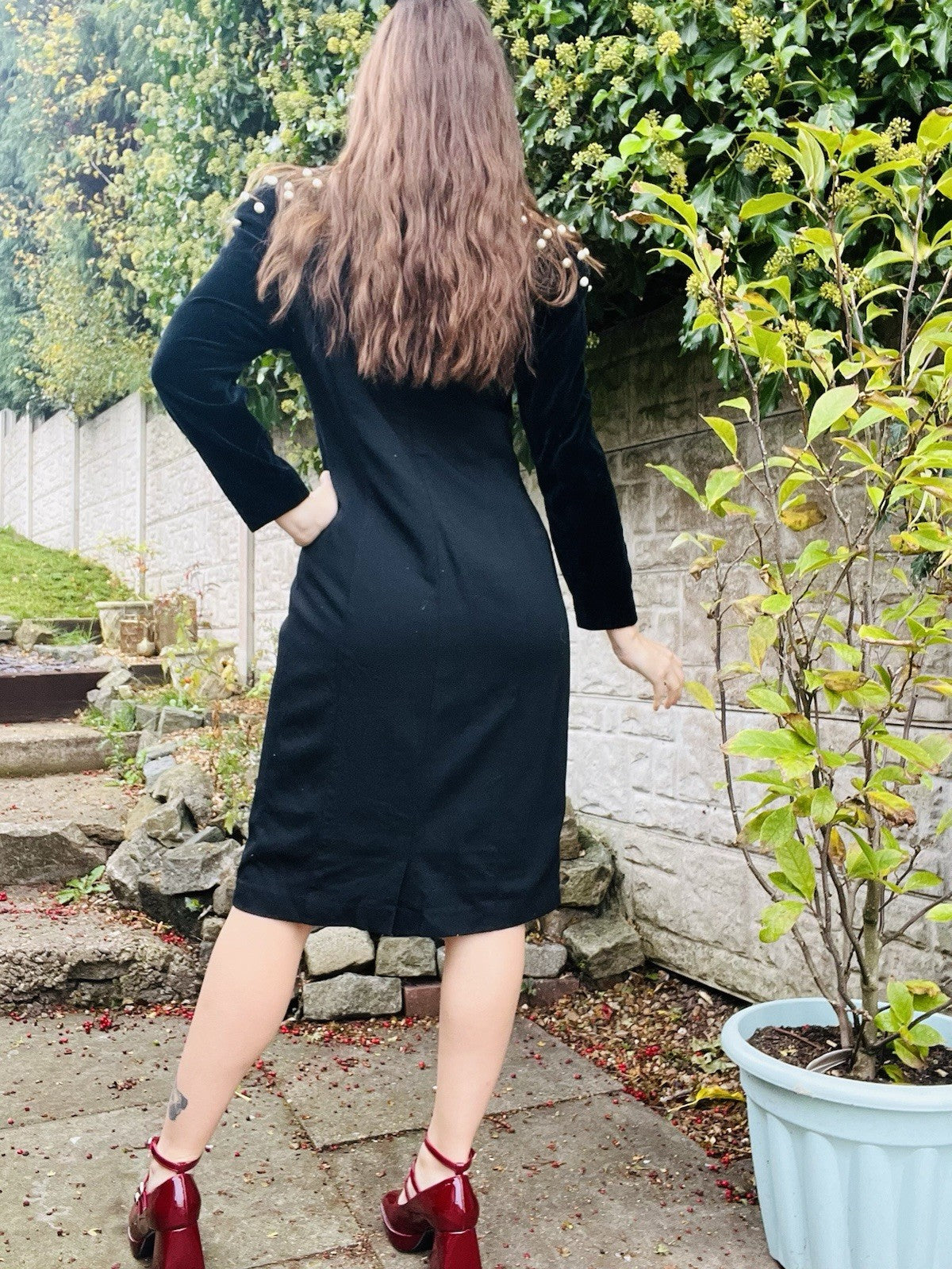 Vintage 1980s Cocktail Dress Black Size 12 Retro 80s Formal Velvet Beaded Sleeve