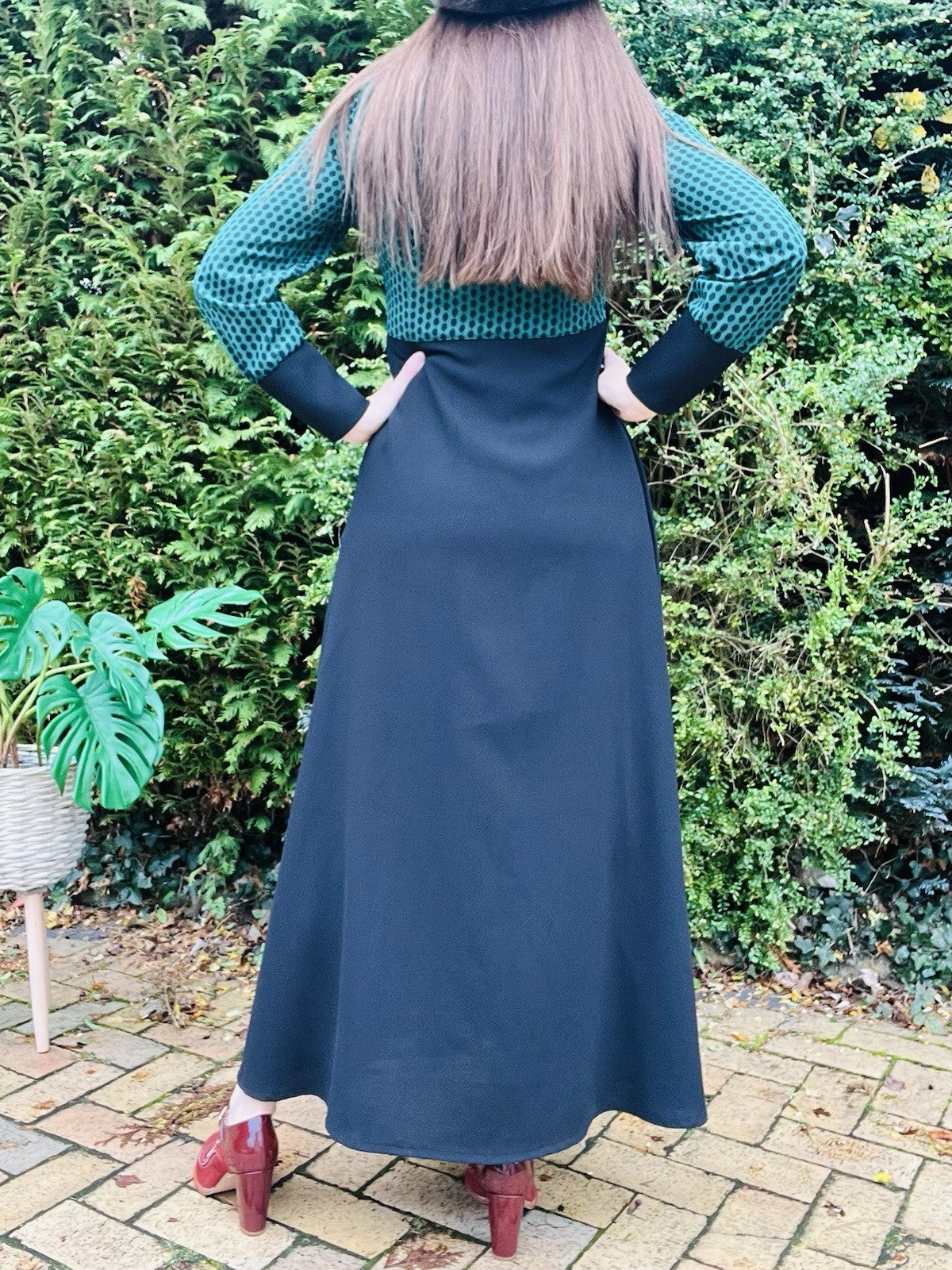 Vintage 70s Long Dress Size 8 High Neck Long Sleeves Retro Polkadot Black Green