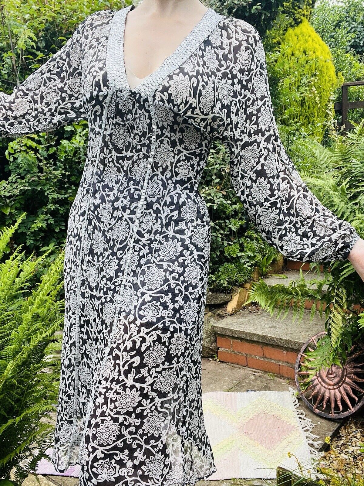 Monsoon Beach Cover Up Shear With Floral Print And Sequin Detail Size 8