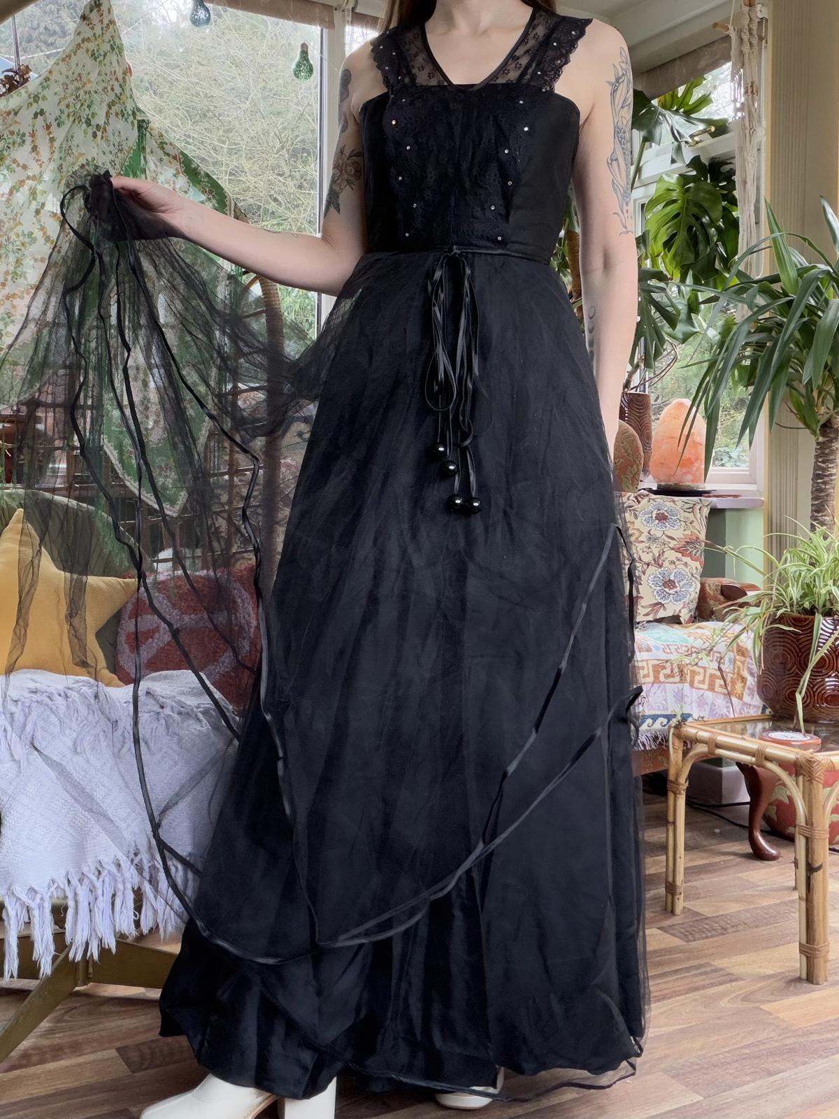 Vintage 1980s Cocktail Dress Black Lace and Tulle Party Gown Size 6