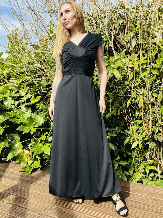 Vintage 1960s Maxi Dress Long Ruffle Front Cinched Tie Waist Black Size 10-12