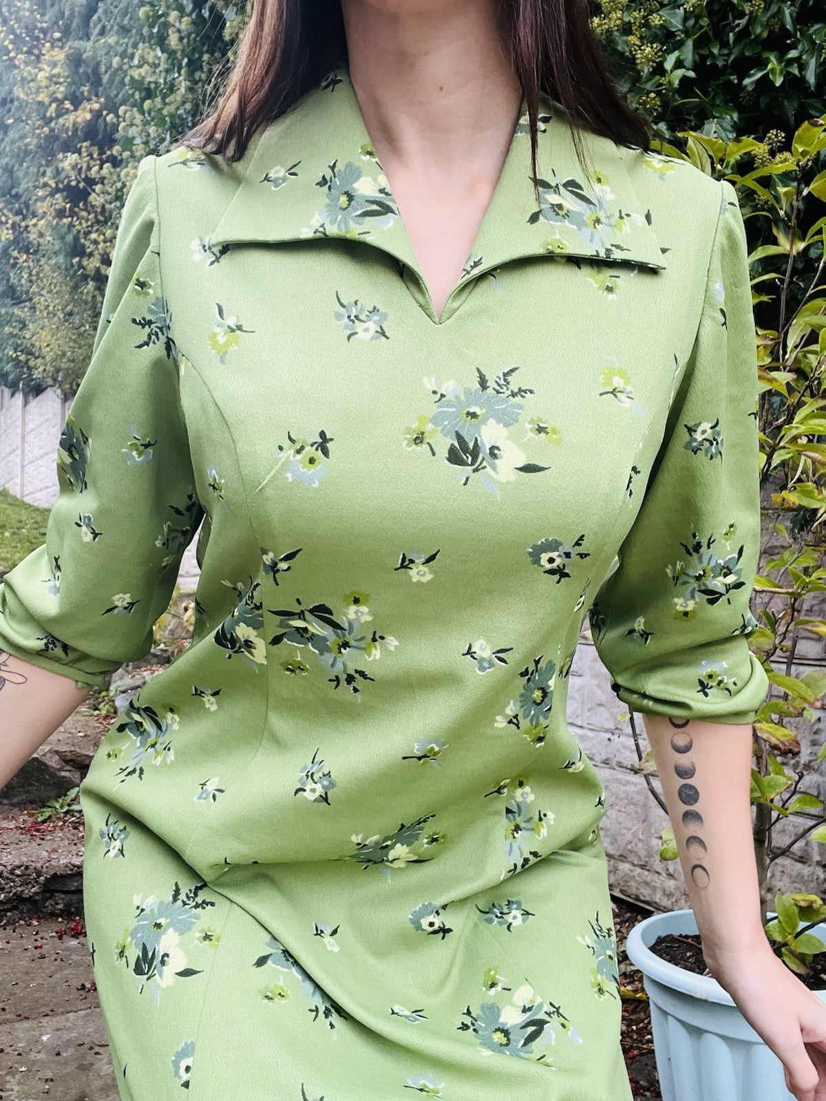 Vintage 1960s Tea Dress Green Size 14 Ditsy Floral Autumn Collared Midi Dress