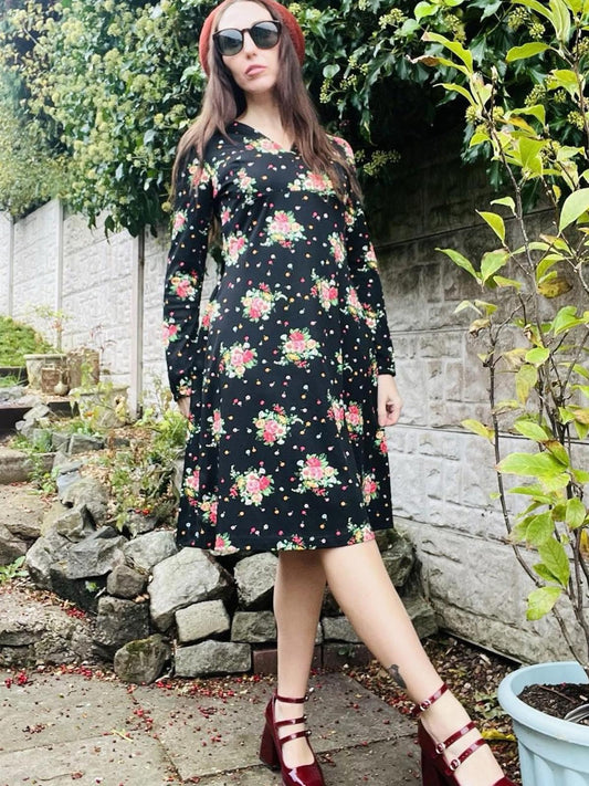 Vintage 1960s Tea Dress Size 12 Black Long Sleeve Ditsy Floral Autumn Day Dress
