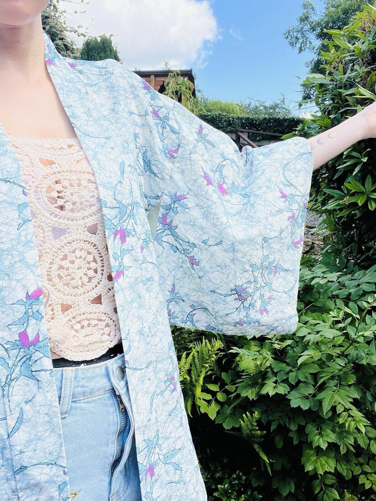 Vintage 1970s Hippie Boho Kimono Jacket With Blue retro Abstract Print Free Size