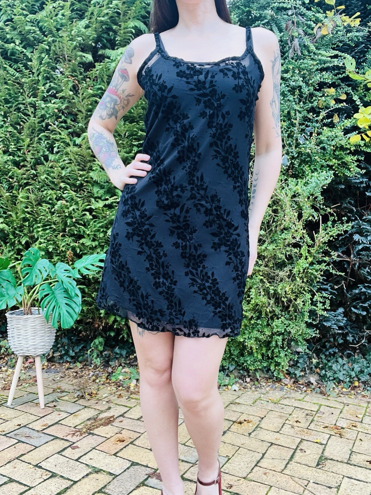 Y2K strappy mini dress Black Size 12 Whimsigoth Ditsy Floral Velvet Detail