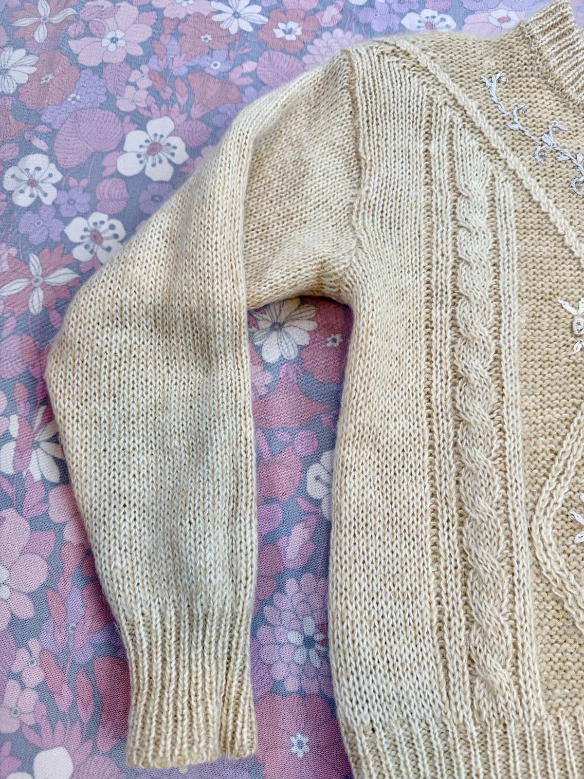 Vintage 1990s Knit Jumper Beige Knitted Sweater floral Embroidered  12 to 14