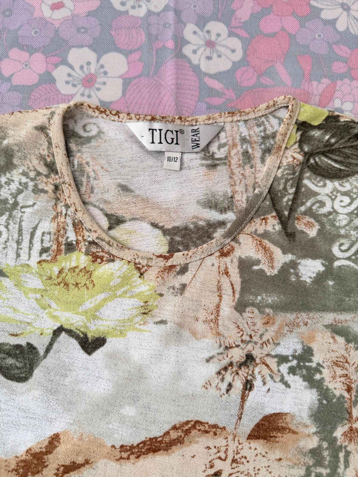 Vintage Y2K T-shirt Size 10 to 12 By TIGI WEAR Tropical Print Tee Summer Top