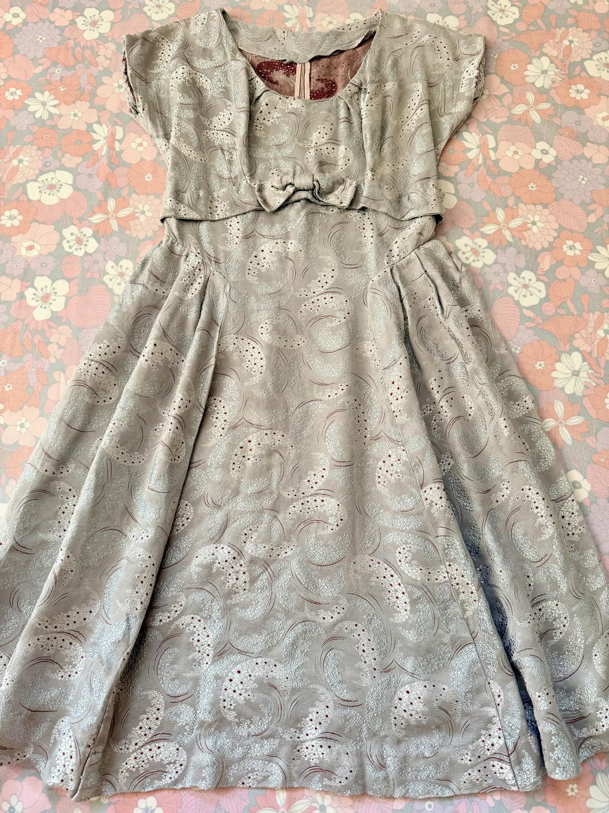Vintage 1950s Silk Dress Grey Embroidered Dress with Bow Detail Size 8 to 10