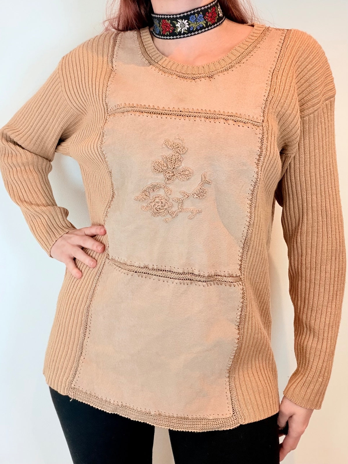 Vintage 1990s Beige Ribbed Knit Sweater with Embroidered Suede Panels Size 18