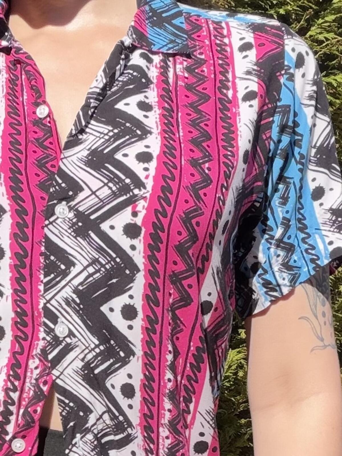 Short Sleeve Retro Shirt Button Up Blouse with Geometric Pattern size 12