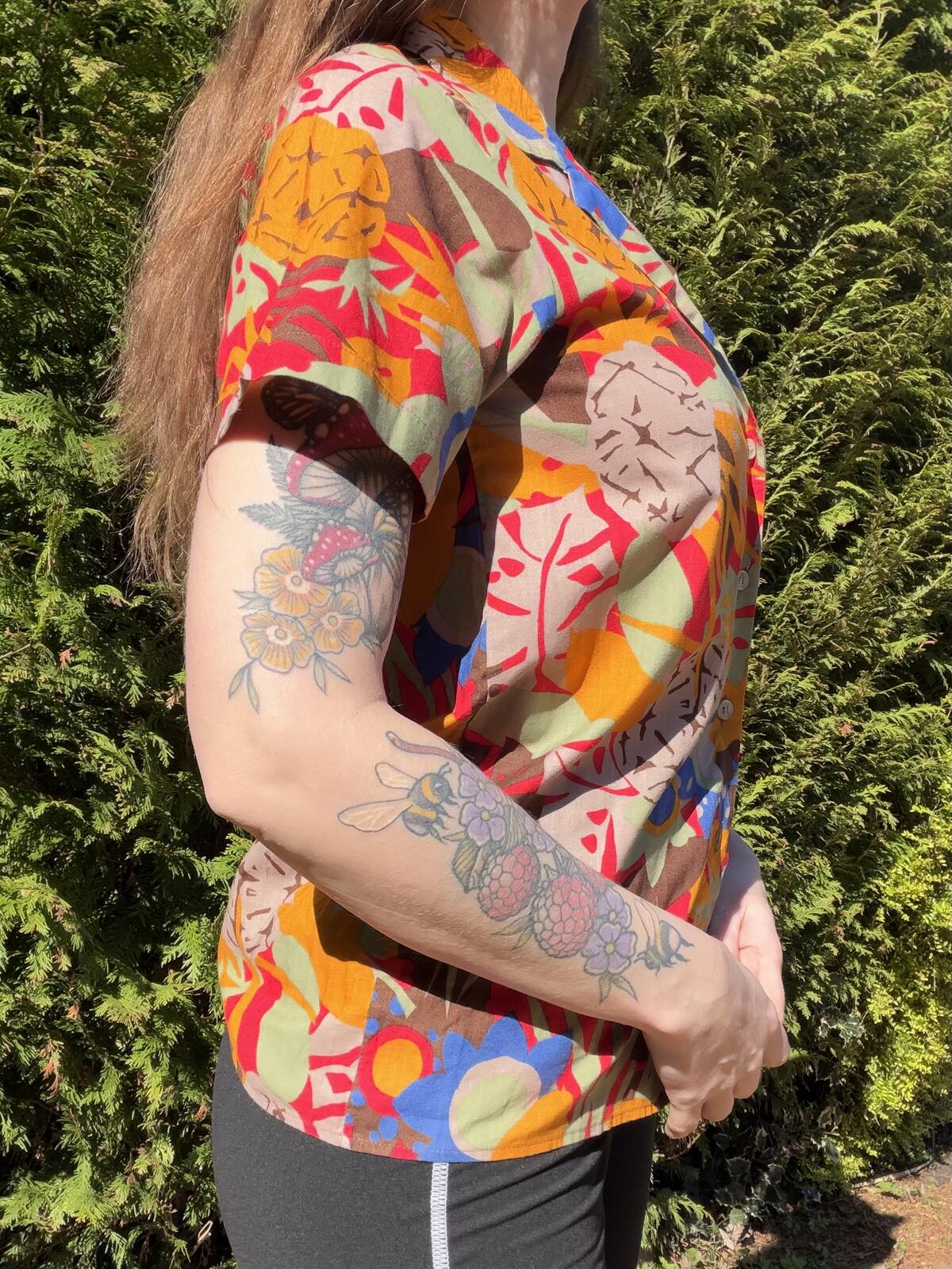 Retro Floral Short SleeveShirt Size 10 Bold Funky 1980s Print 100% cotton