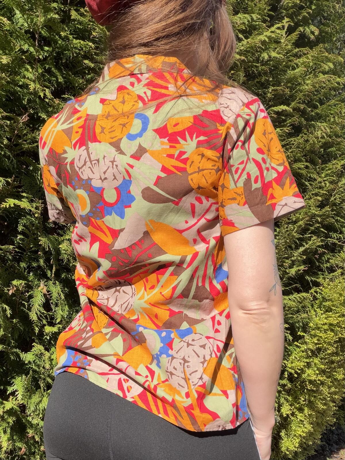 Retro Floral Short SleeveShirt Size 10 Bold Funky 1980s Print 100% cotton