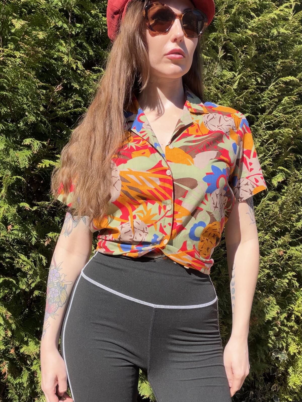 Retro Floral Short SleeveShirt Size 10 Bold Funky 1980s Print 100% cotton