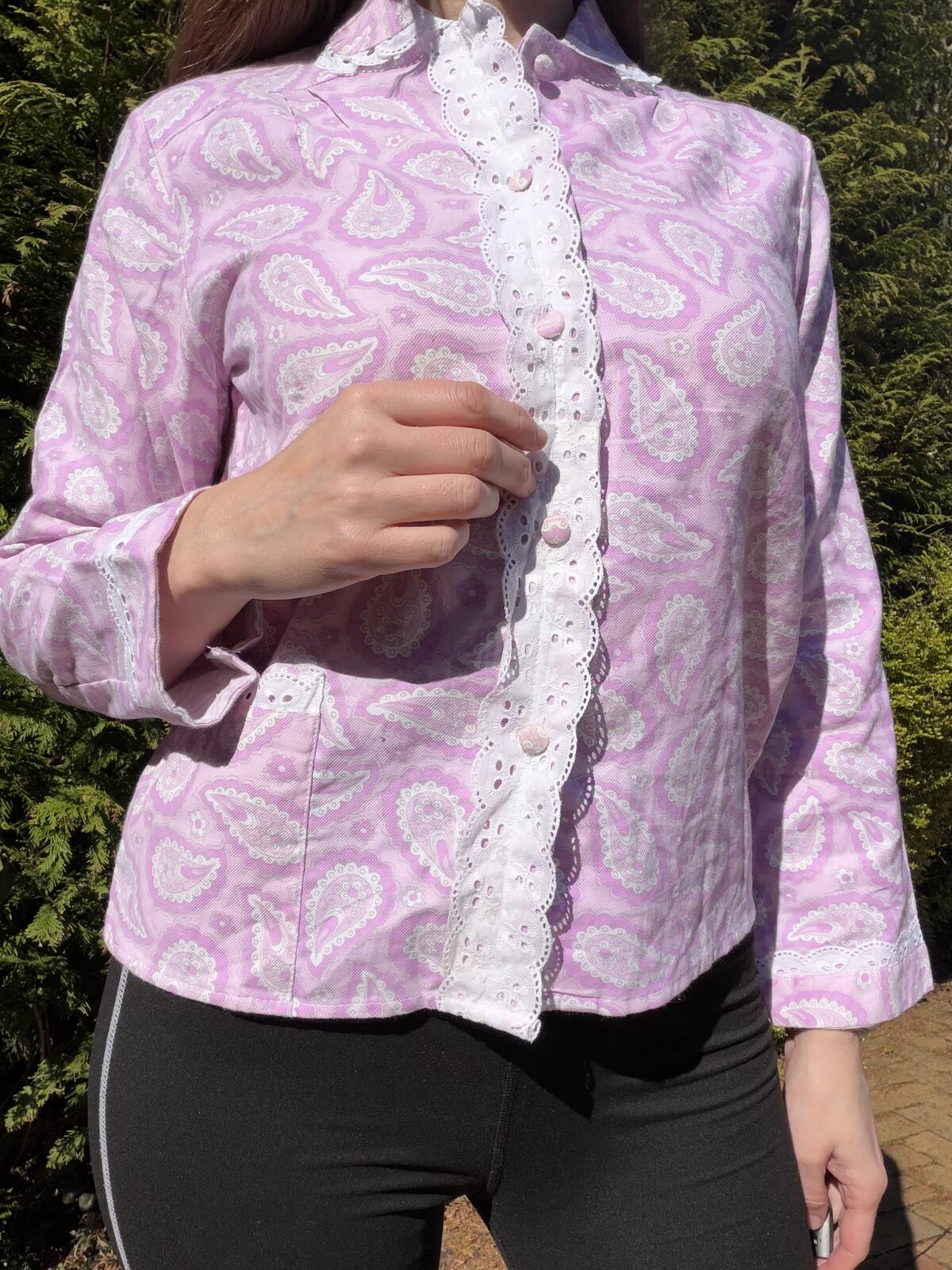 Vintage 1960s Paisley Shirt Lilac Hippie Retro Cotton Blouse White Lace Trim 10
