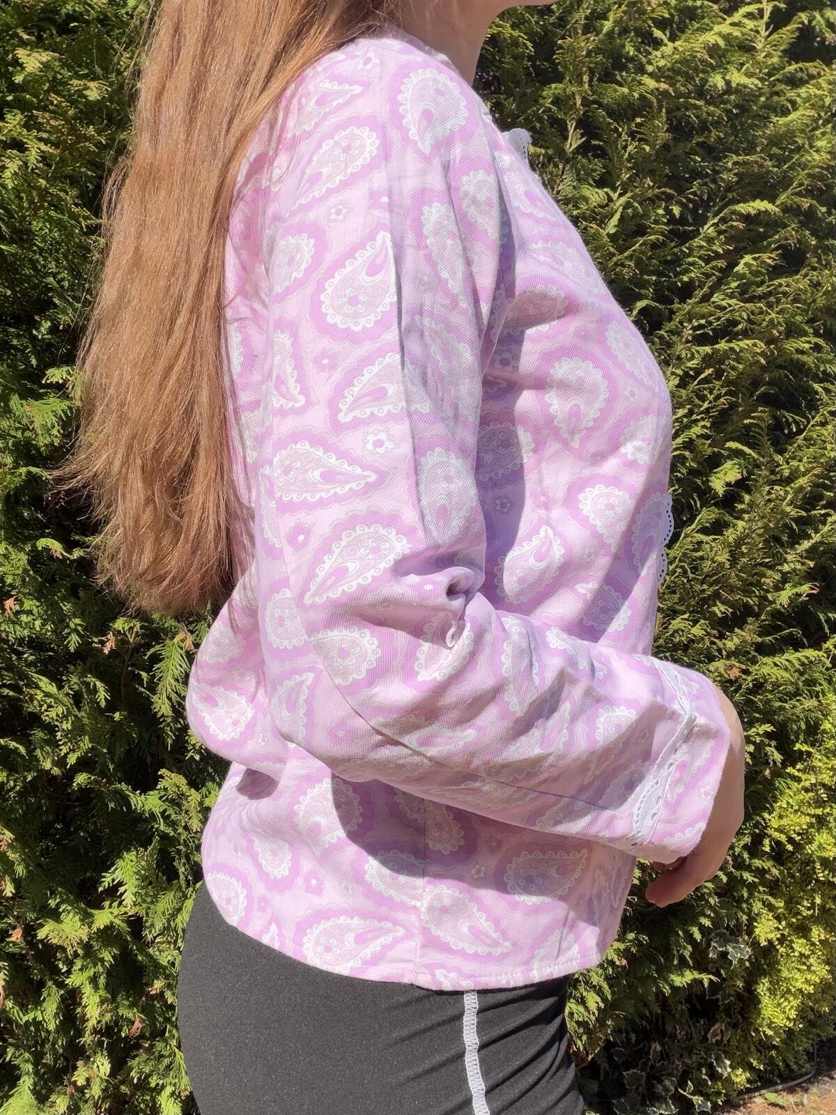 Vintage 1960s Paisley Shirt Lilac Hippie Retro Cotton Blouse White Lace Trim 10